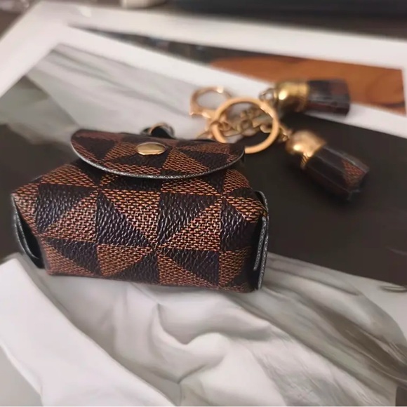 Fox leather Bag shaped key chain - Picture 3 of 7